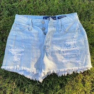 Hollister High-Rise Mom Shorts